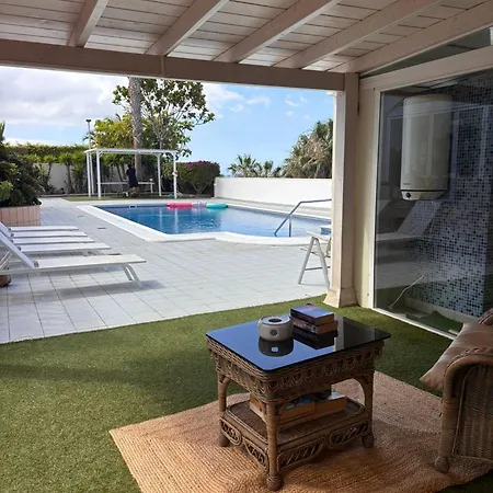 Hébergement de vacances Gorgeous Golf Heated Pool Sea View